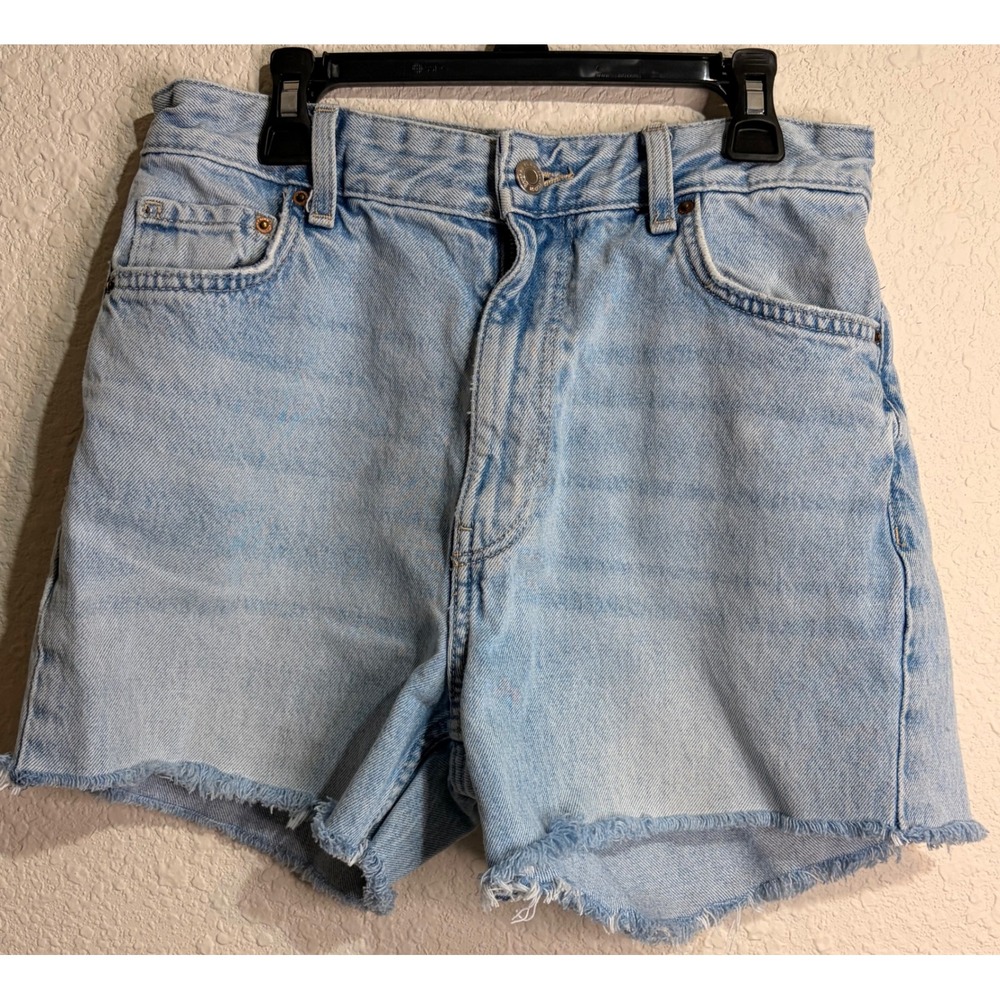 Bershka High Waist Straight Denim Shorts Light Wash Raw Hem Size 6 US 28